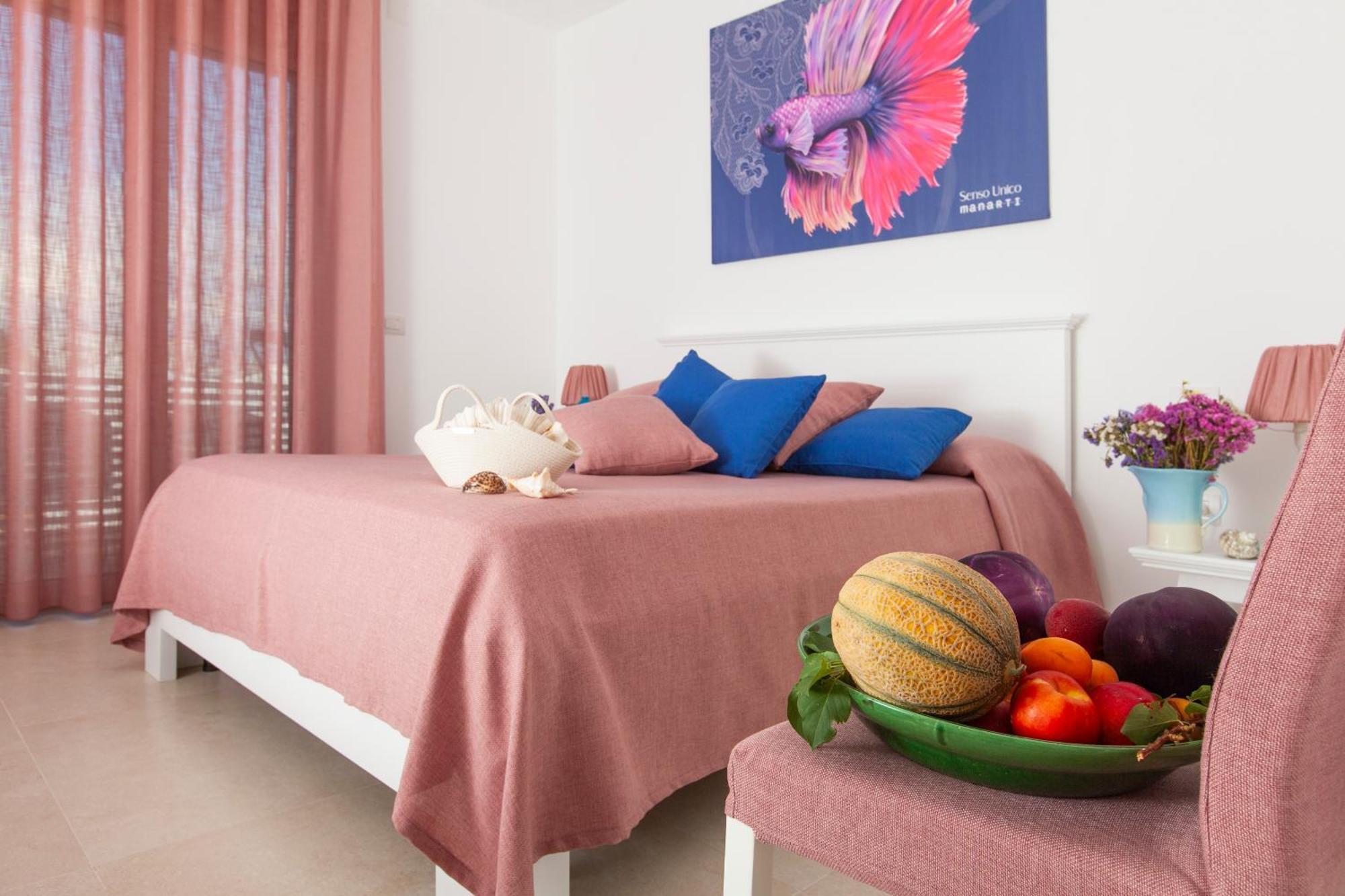 Dimora Nesea Bed and Breakfast Cozze Eksteriør billede